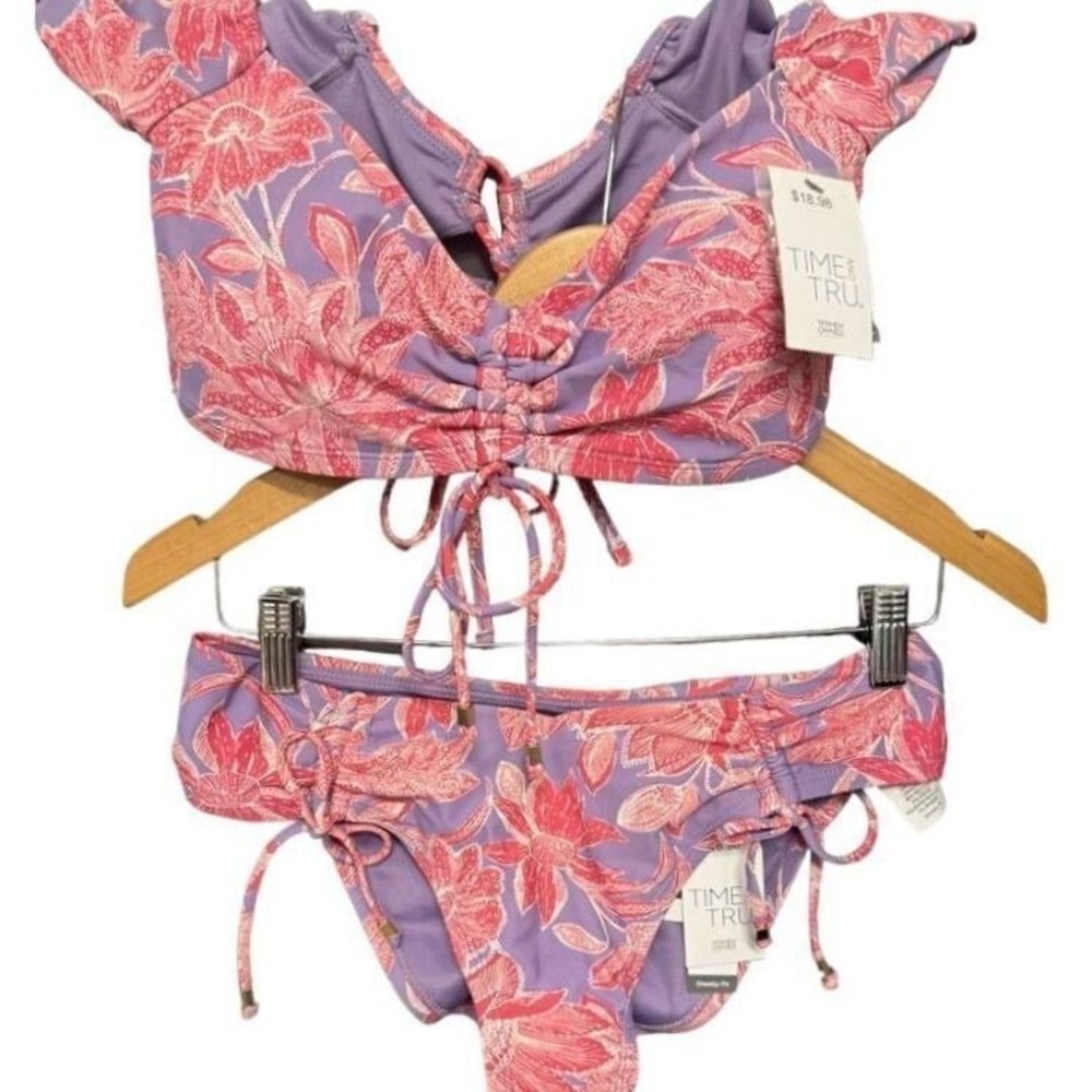Time & Tru NWT floral/Hawaiian bathing suit. Two piece women's size small 4-6.